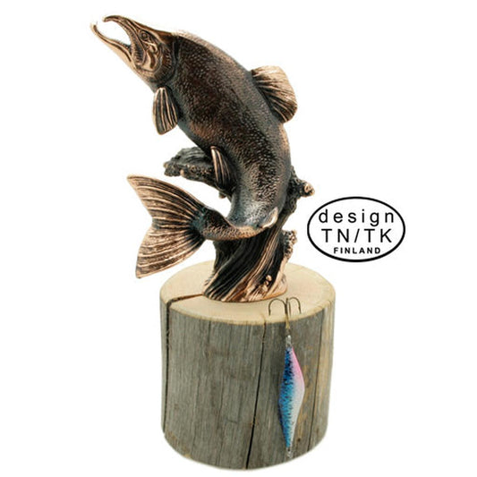 Kala patsas kelotukilla ja uistimella-Patsas-Palkintonurkka